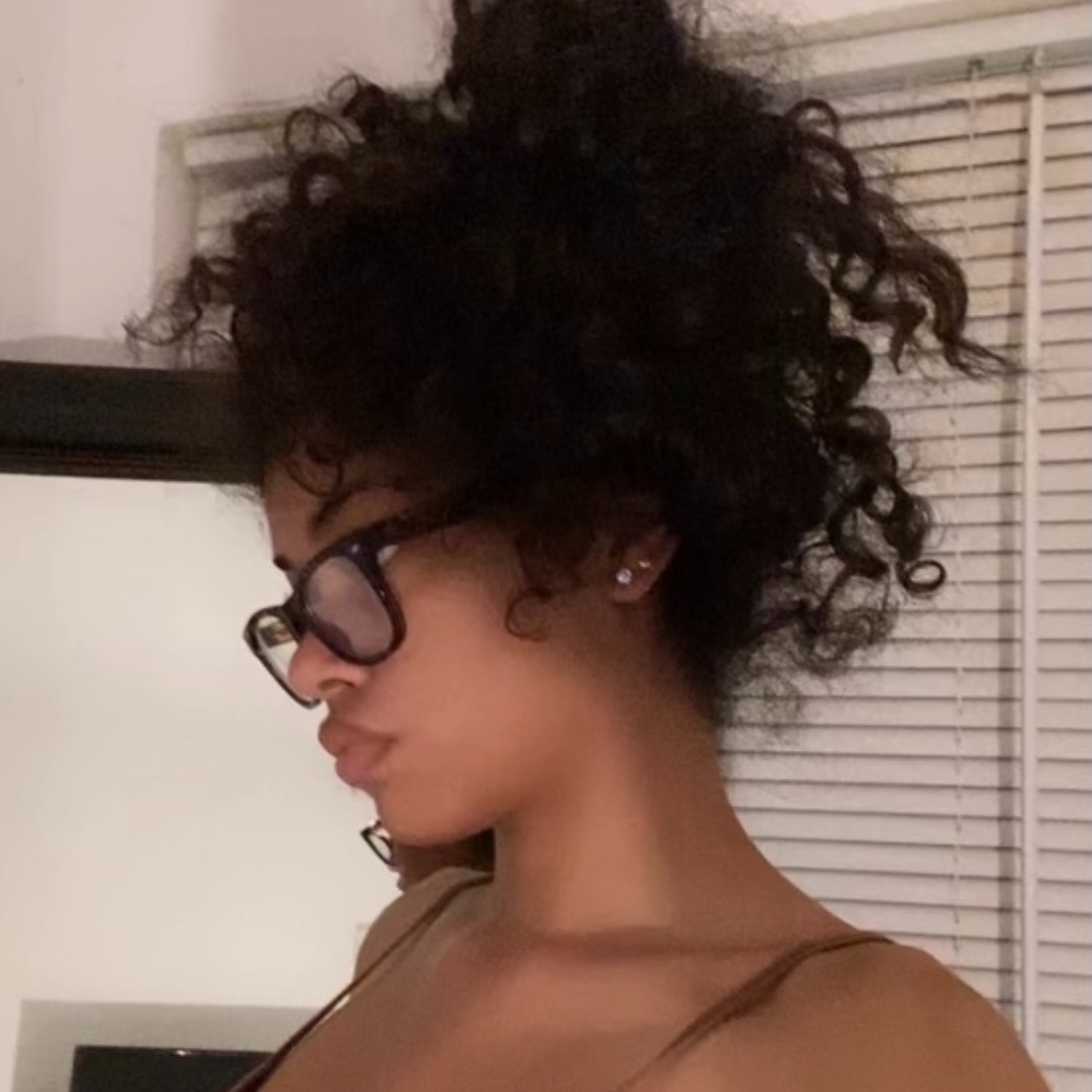 Meet your Posher, Sade